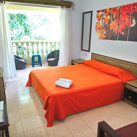 Flower Holiday Home In Landmark Dawn กาลังกูติ ภายนอก รูปภาพ